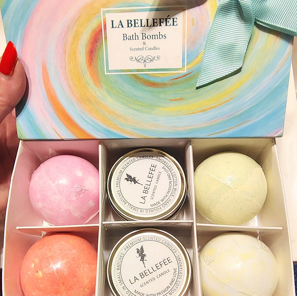 LA BELLEEFEE SWITZERLAND 4 BATH BOMBS 2 CANDLE SET NIB